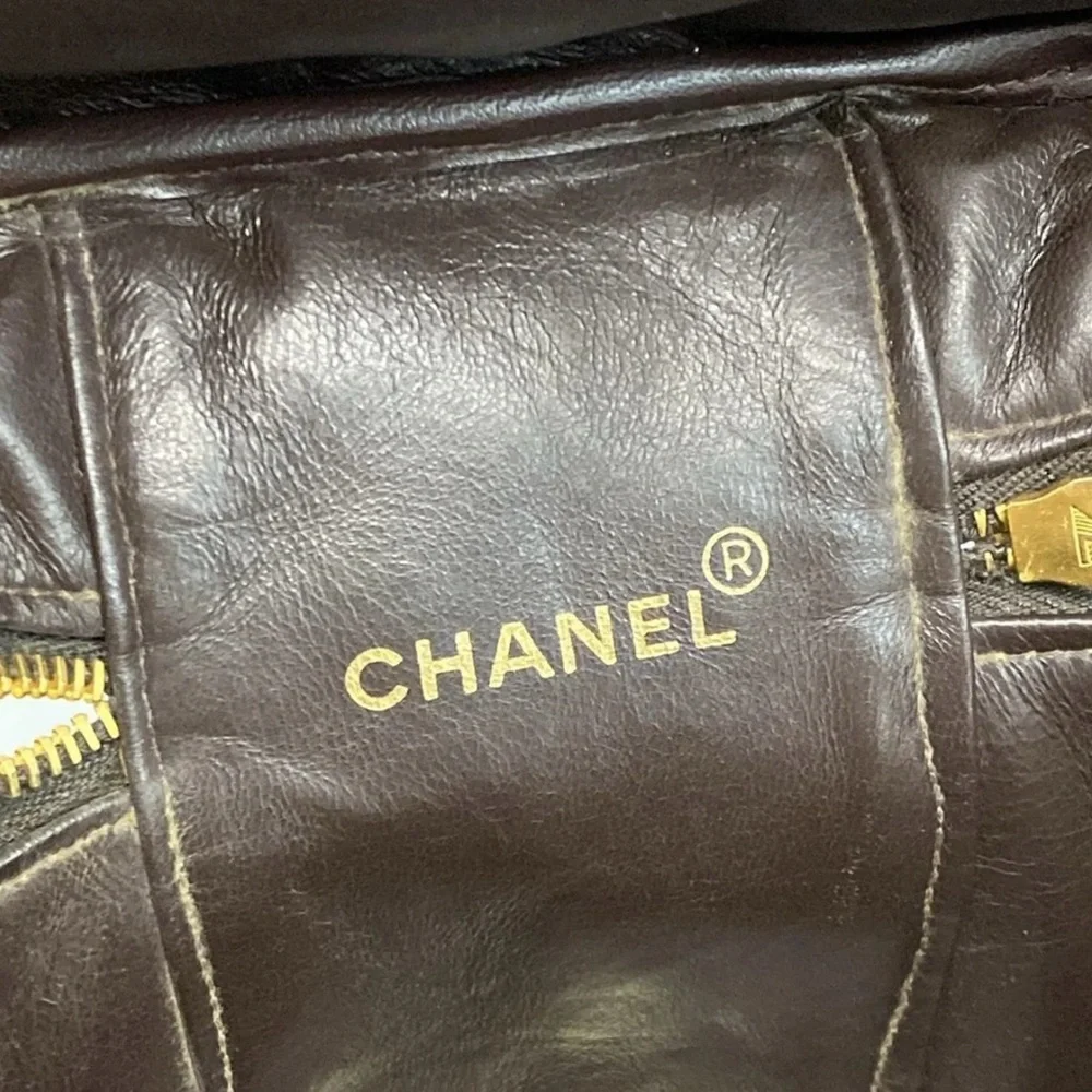 Authentic Vintage CHANEL Matelasse Dark Brown Lambskin Vanity Bag - Picture 14 of 16